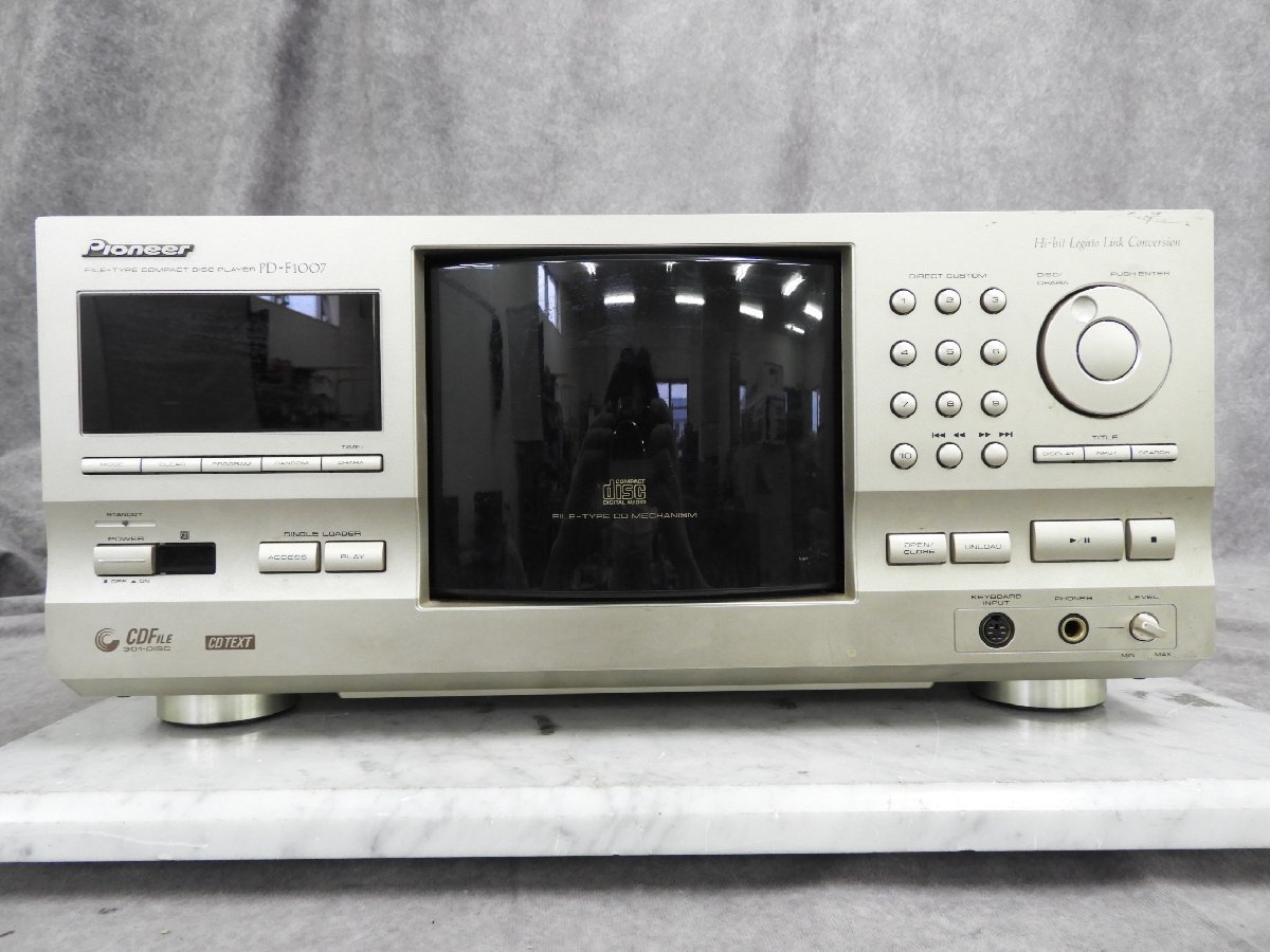 * Pioneer Pioneer PD-F1007 CD changer * Junk *