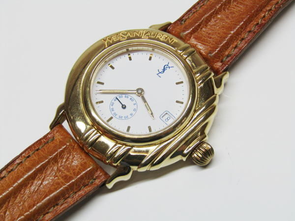 イヴ サンローラン メンズ腕時計 スモセコ デイト クォーツ 純正ベルト 金色 稼働品 /イヴ・サンローランの画像1