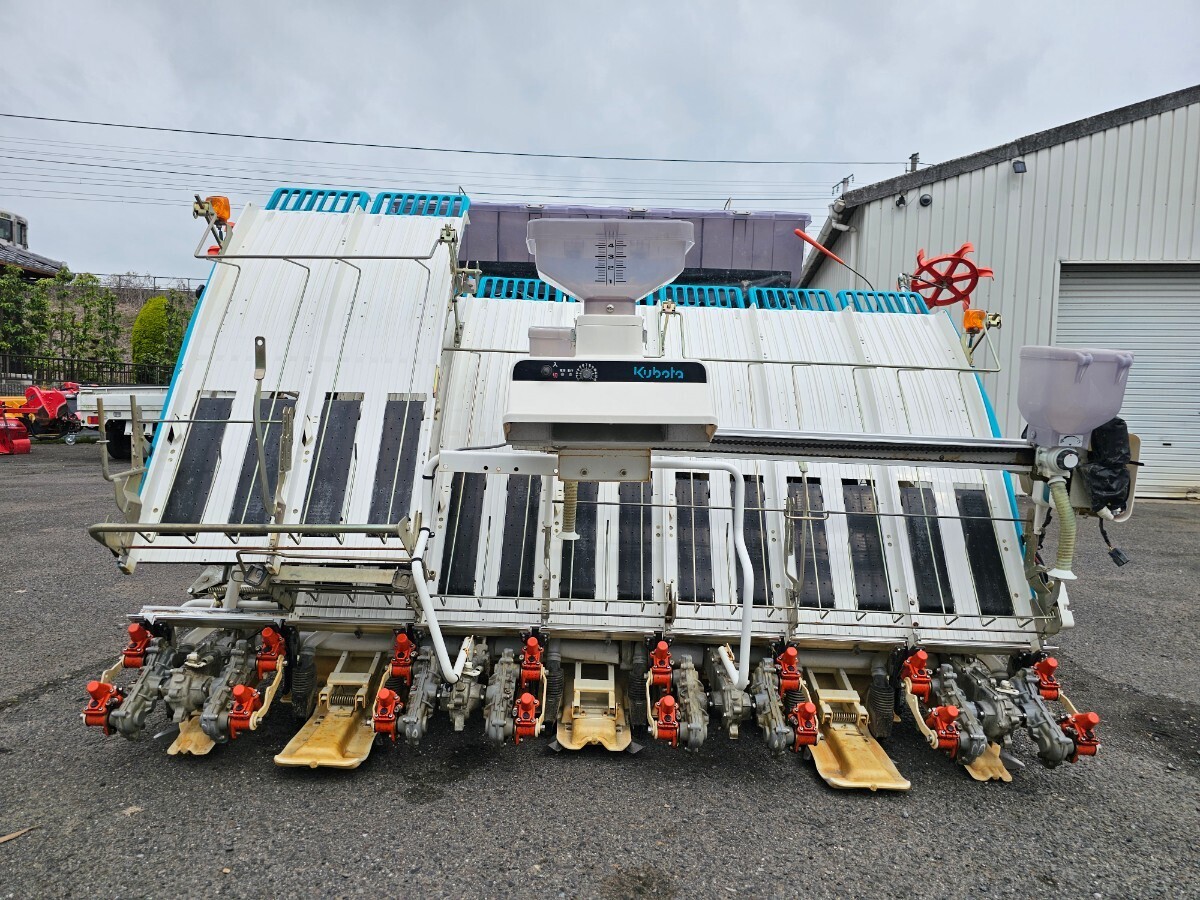 ◆8条 ディーゼル 田植え機 クボタ SPD8 ダブルタイヤ 箱まきちゃん 施肥機 アワー376時間 ゆう優ターン パワステ あぜぎりワンレバー _画像6