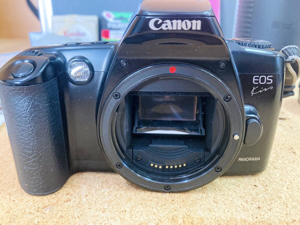 Canon キャノン EOS Kiss PANORAMA SIGMA 35-80mm 75-300mm 4-5.6DL シグマ・Wズームキット・AF ハードケース付き 美品●「管理No.F10025」の画像2