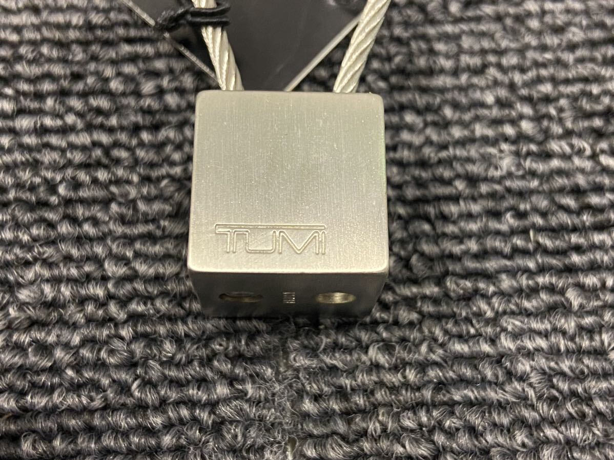 ◎【売り切り】TUMI トゥミ CUBE KEY FOB 3/4in×2 1/2in_画像3