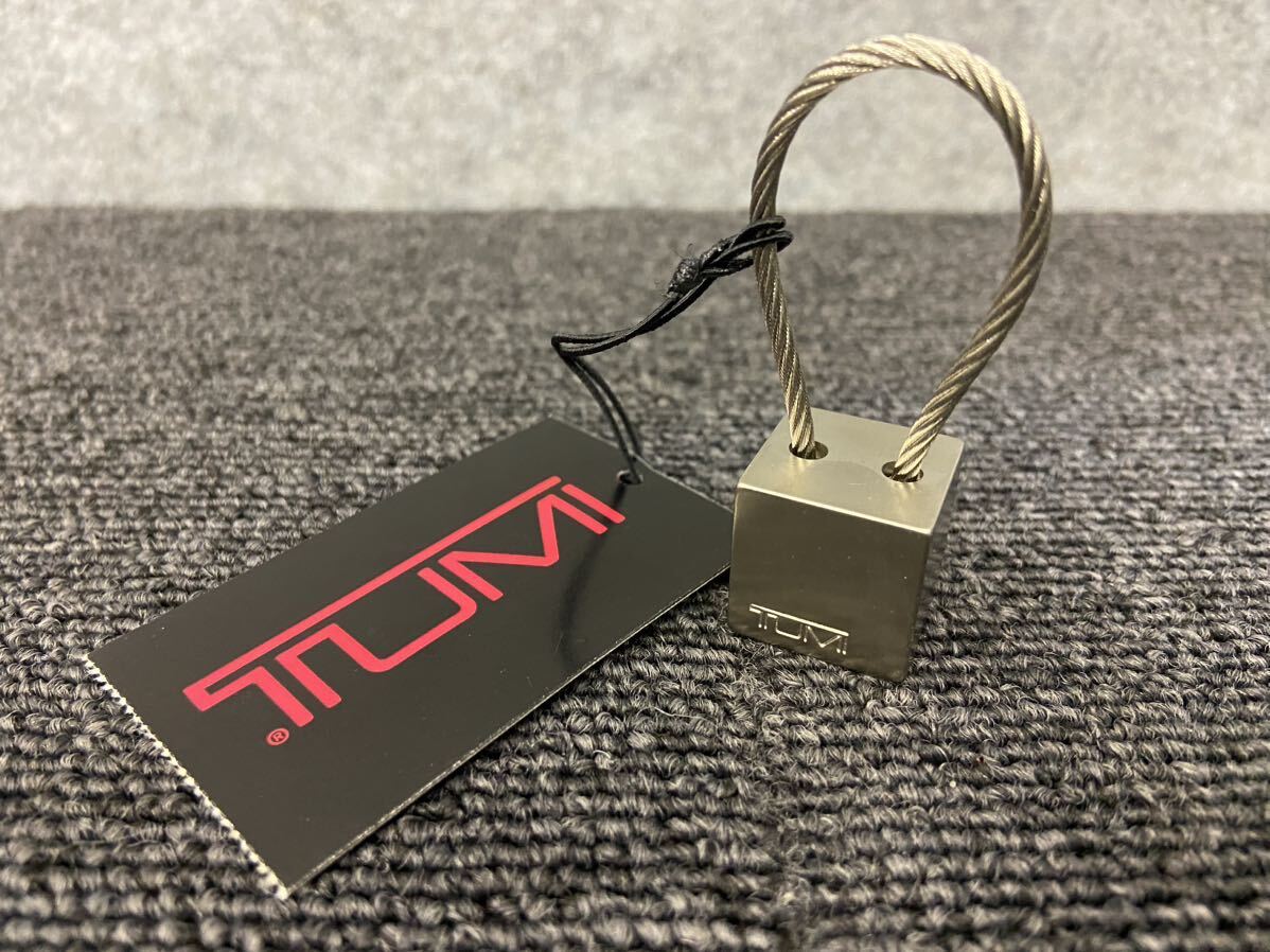 ◎【売り切り】TUMI トゥミ CUBE KEY FOB 3/4in×2 1/2in_画像1