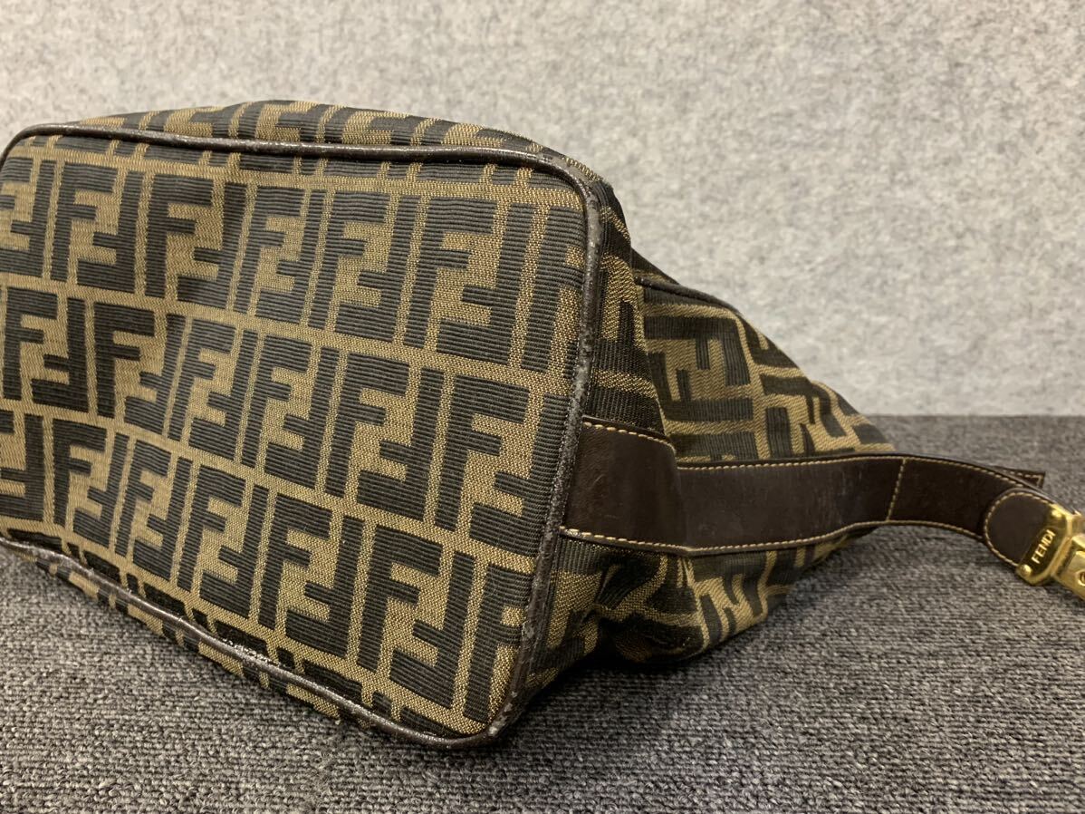 ◆【売り切り】FENDI フェンディ ズッカ キャンバス レディース ハンドバック の画像4