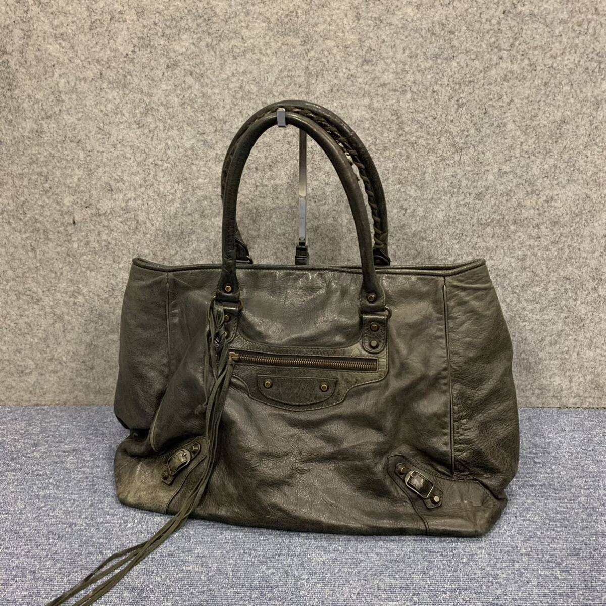 □【売り切り】BALENCIAGA（バレンシアガ）ハンドバッグ レザー の画像1