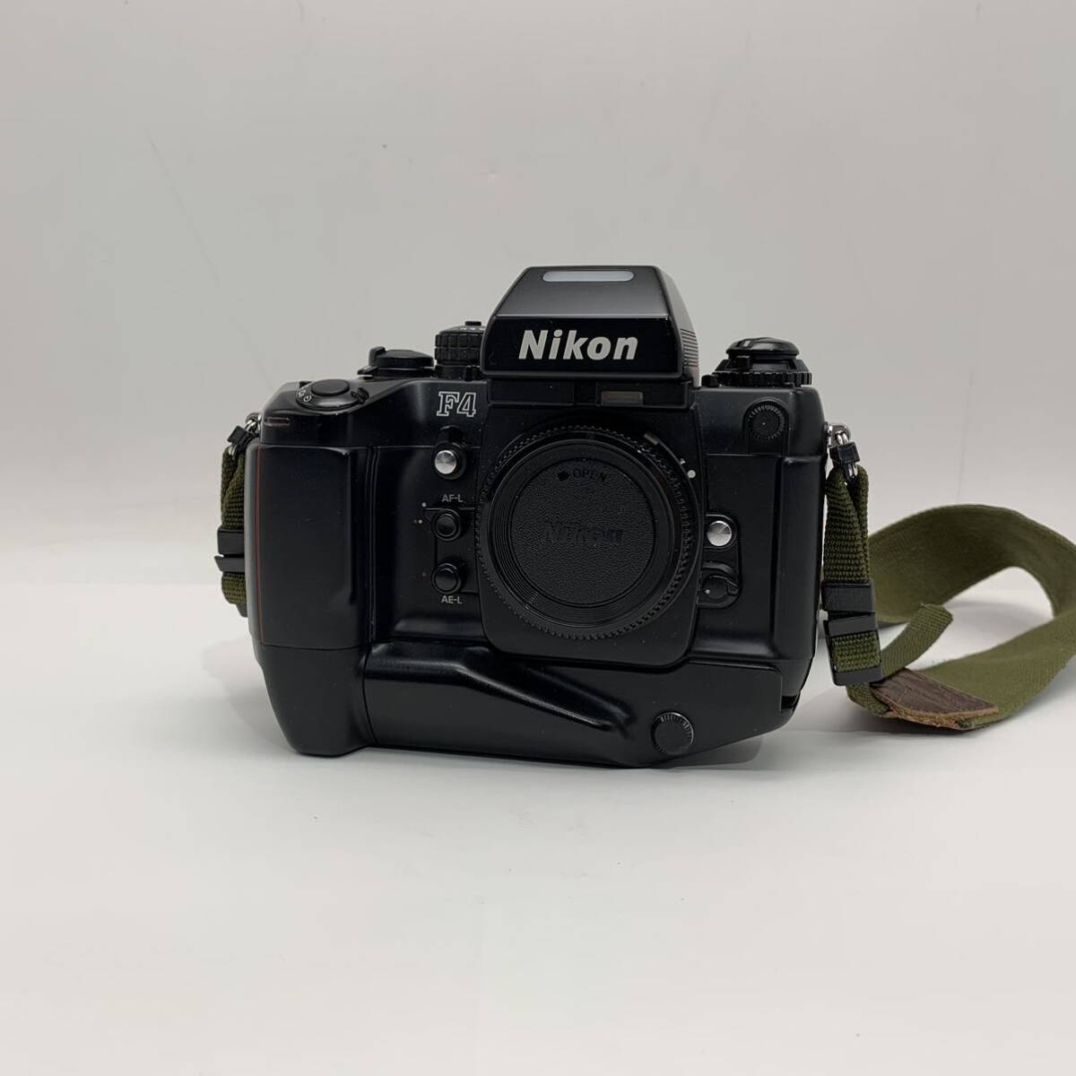 ◎【売り切り】Nikon（ニコン）一眼レフ フィルムカメラ F4 ボディのみ_画像1