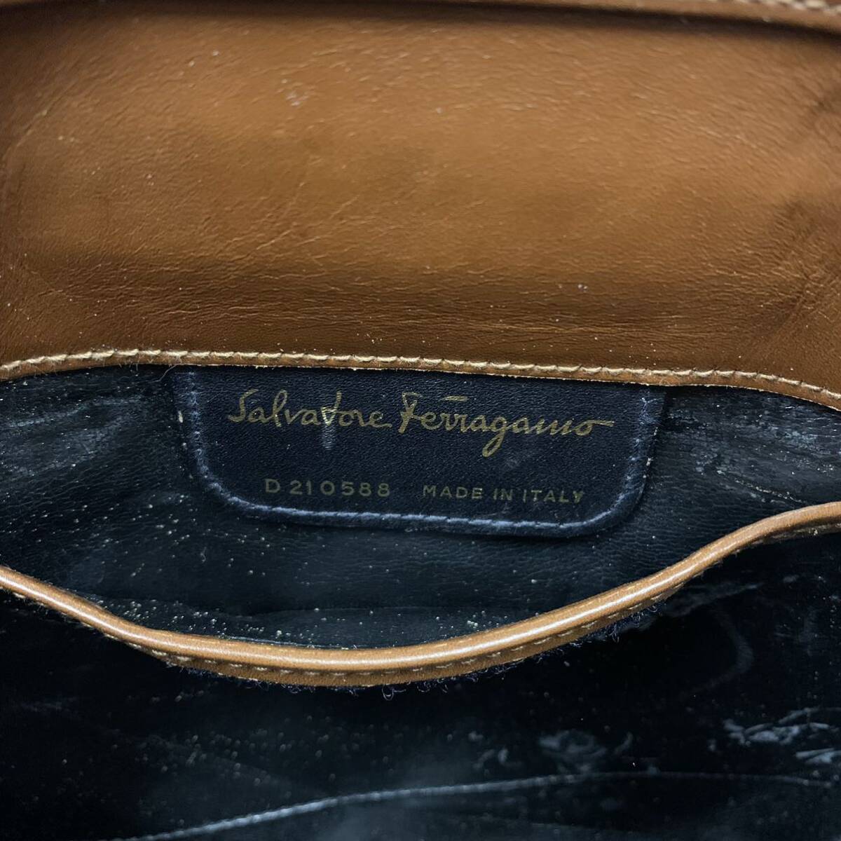 ◆【売り切り】Salvatore Ferragamo（サルヴァトーレ・フェラガモ）セカンドバッグ クラッチバッグ の画像9