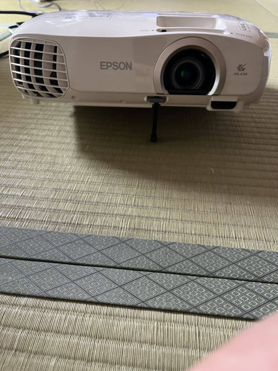 EPSON プロジェクター EH-TW5200 動作確認済、ランプ281時間！リモコンOK エアフィルター新品付属！ジャンクにての画像3