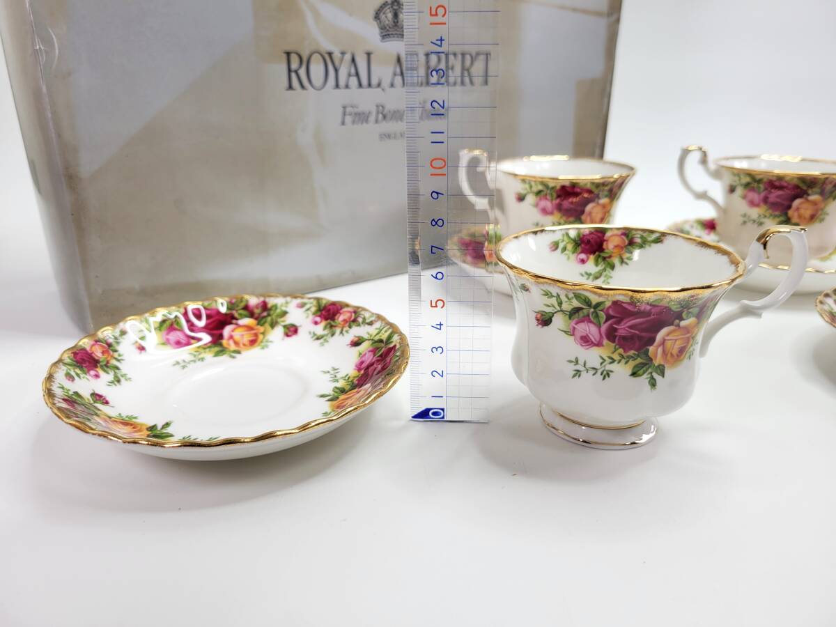 【送料無料・長期保管品】 ROYAL ALBERT ロイヤルアルバート オールドカントリーローズ ティーカップ＆ソーサー 6客 セット 箱入れ