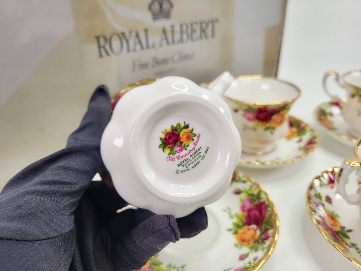 【送料無料・長期保管品】 ROYAL ALBERT ロイヤルアルバート オールドカントリーローズ ティーカップ＆ソーサー 6客 セット 箱入れ