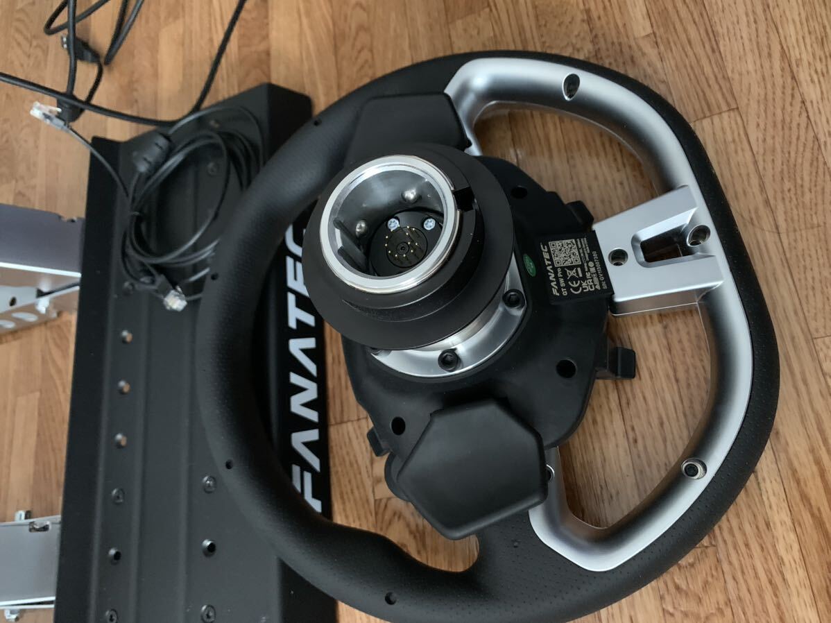 Fanatec Gran Turismo DD Pro (8Nm) アルミQR1付属　付属品完備_画像3