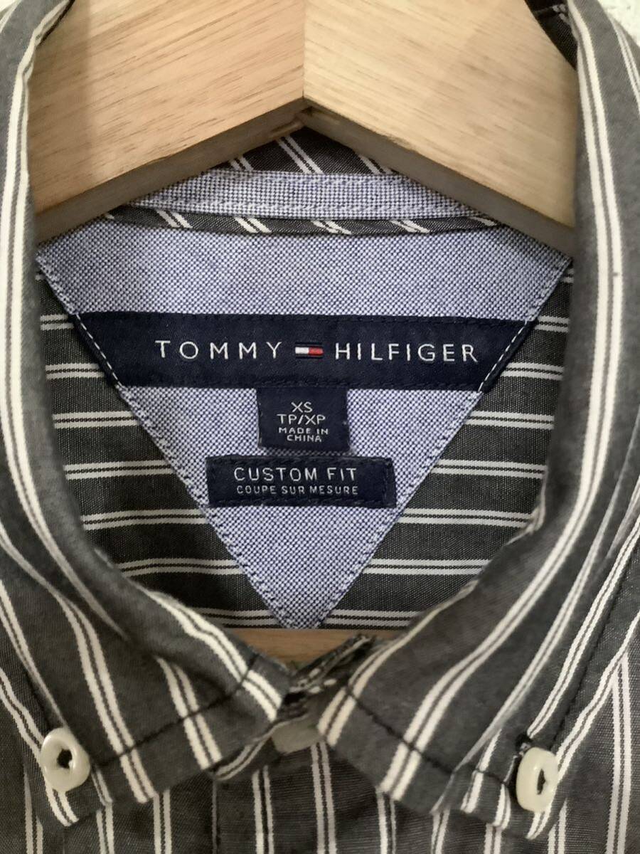 TOMMYHILFIGER トミーヒルフィガー　カスタムフィット　ストライプ 長袖シャツ ボタンダウンシャツ　グレー　ストリート　メンズ　古着_画像3