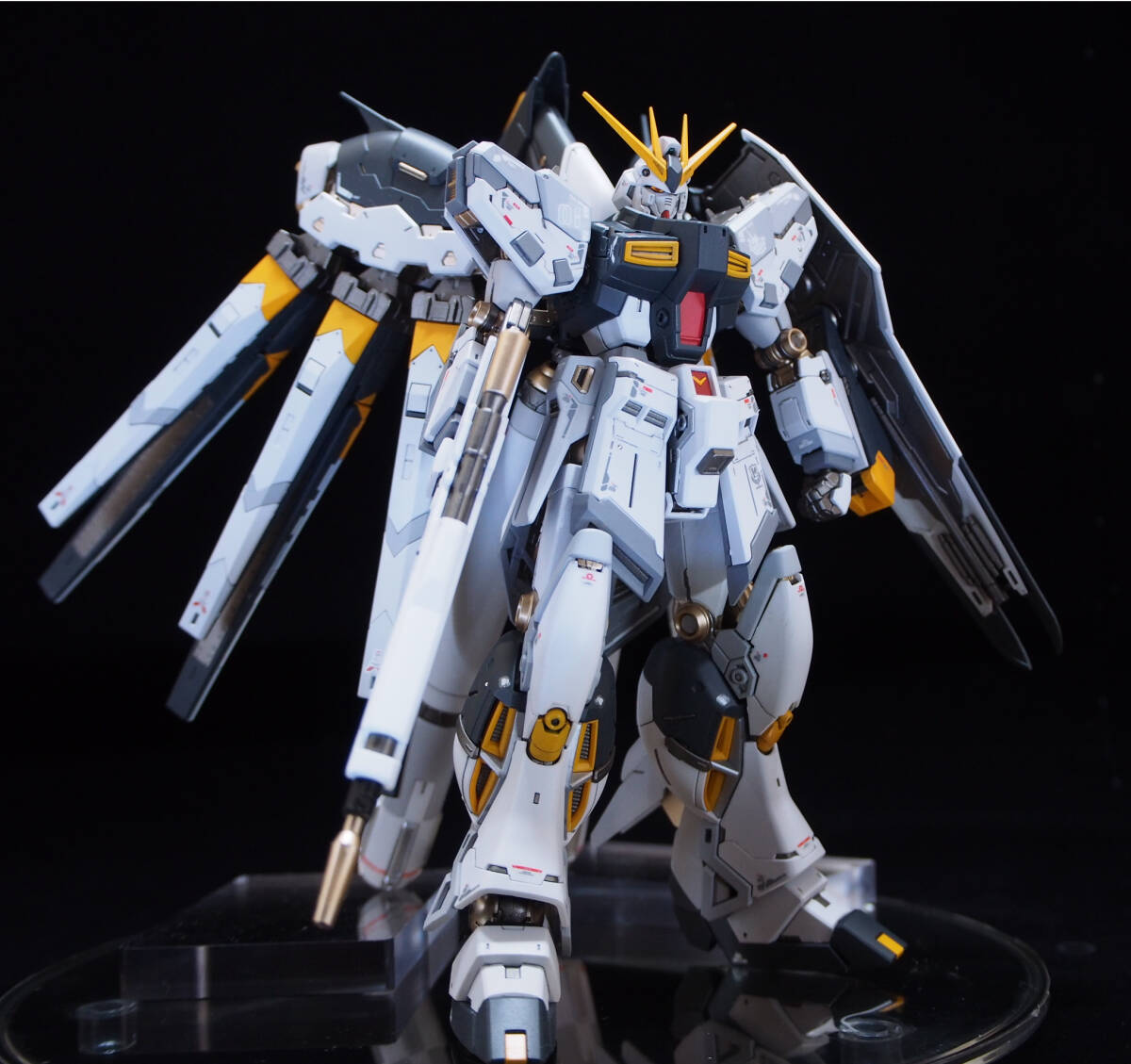 Yahoo!オークション - RG Hi-ν ガンダム ニューカラー 全塗装 Yahoo!オークション - RG Hi-ν ガンダム ニューカラー 全塗装