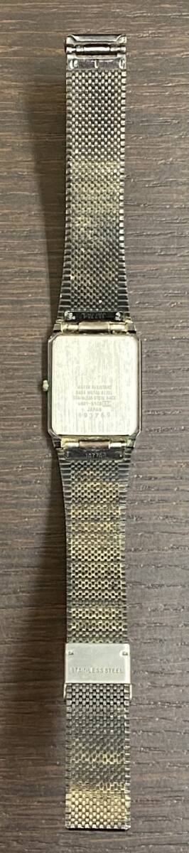 #16666 セイコー SEIKO アルバ ALBA クォーツ 3針 V801-5100 男性用 メンズ 腕時計 現状不動品_画像5