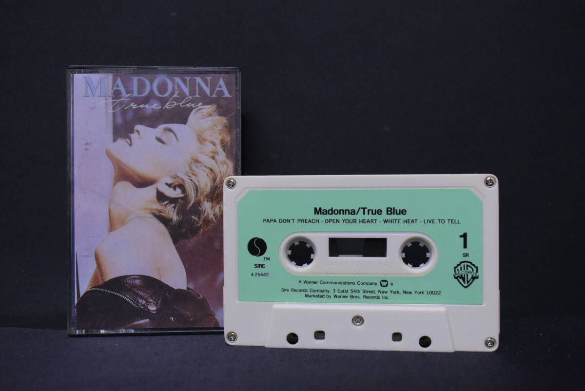 MADONNA/マドンナ/True Blue/トゥルー・ブルー/カセットテープ/PAPA DON’T PREACH/OPEN YOUR HEART/他/UQE1214の画像1