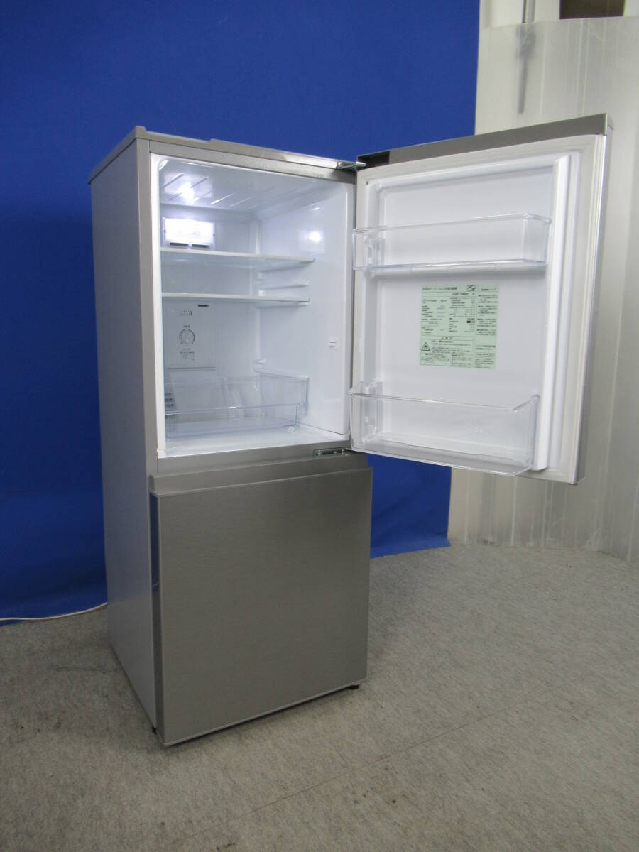 本州送料無料！美品 AQUA アクア 126L 2ドア冷凍冷蔵庫 AQR-13M(S) ブラッシュシルバー 2022年製 右開きの画像2