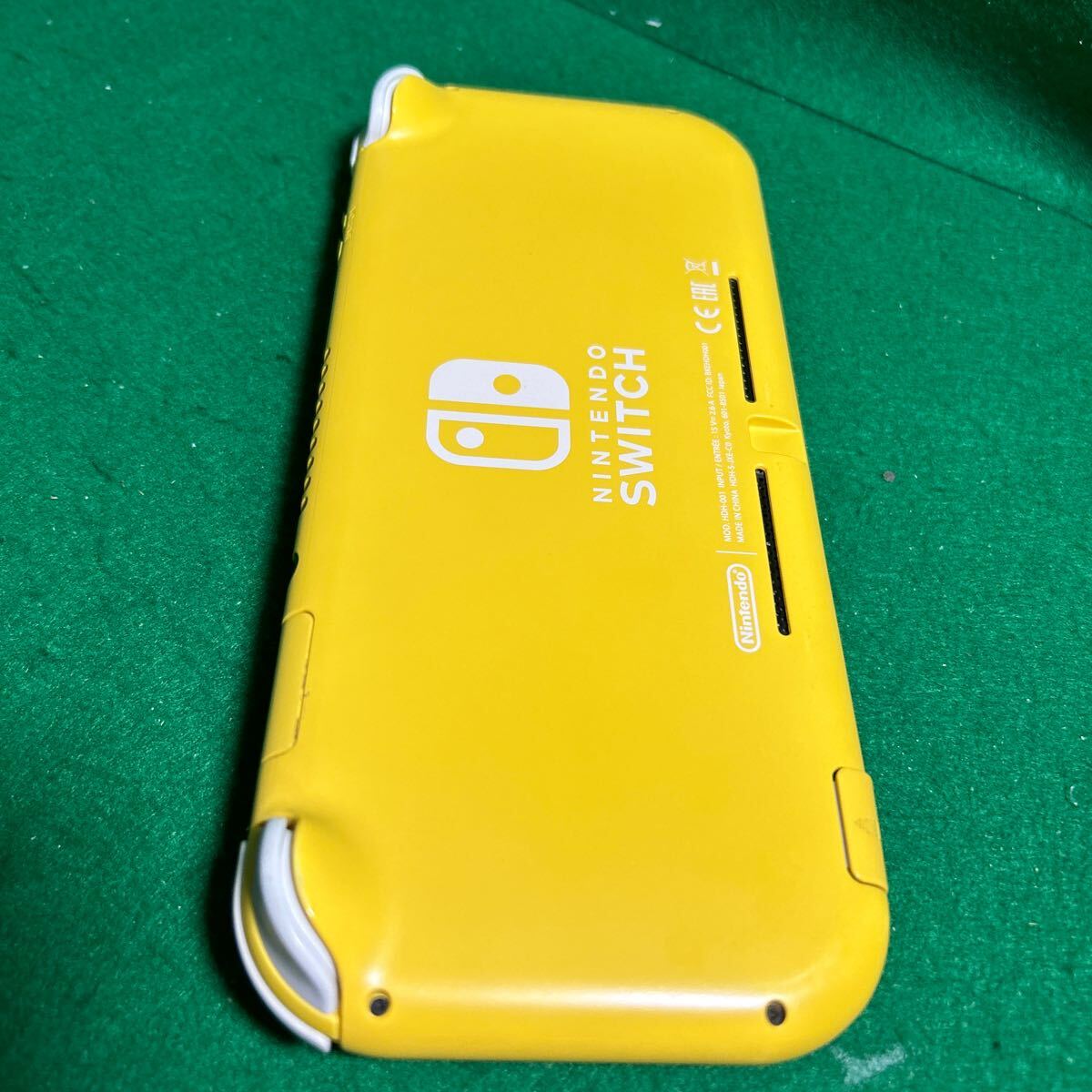 Nintendo Switch Lite 任天堂 スイッチライト ニンテンドースイッチライト スイッチ イエロー の画像3