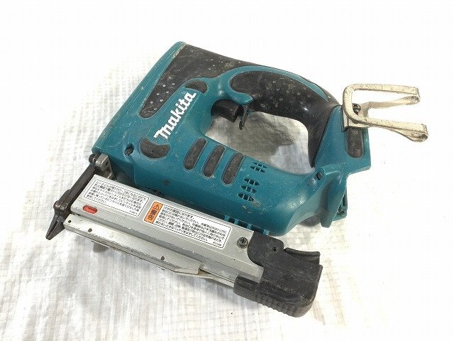 【送料無料☆彡ジャンク品】makita マキタ 充電式ピンタッカ PT350D 充電式スクリュードライバ FS453D 2個 修理必須 パーツ取り 88997_画像2