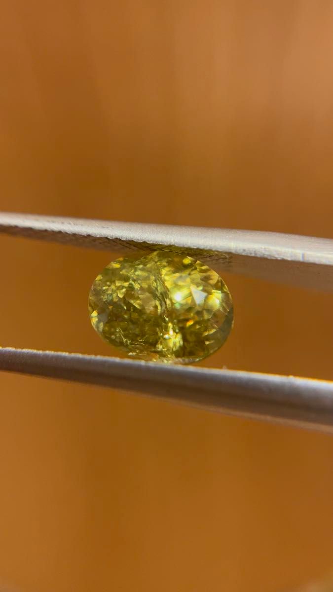 ☆マリ・ガーネット ルース 1.66ct サイズ約7mm × 5mm☆ ※内部にインクルージョンあり