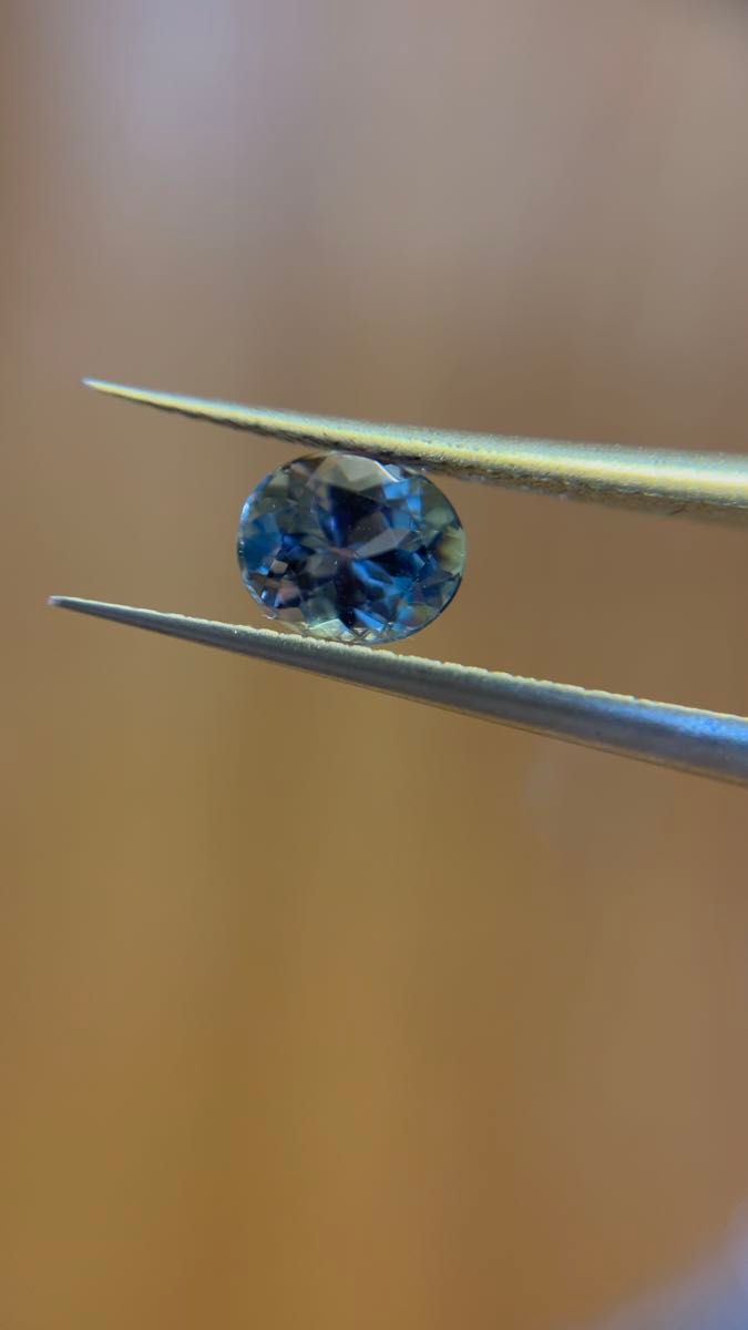 ☆【非加熱タンザナイト】高品質 0.81ct☆ ブルー パープル タンザニア産 約6.5mm×5mm