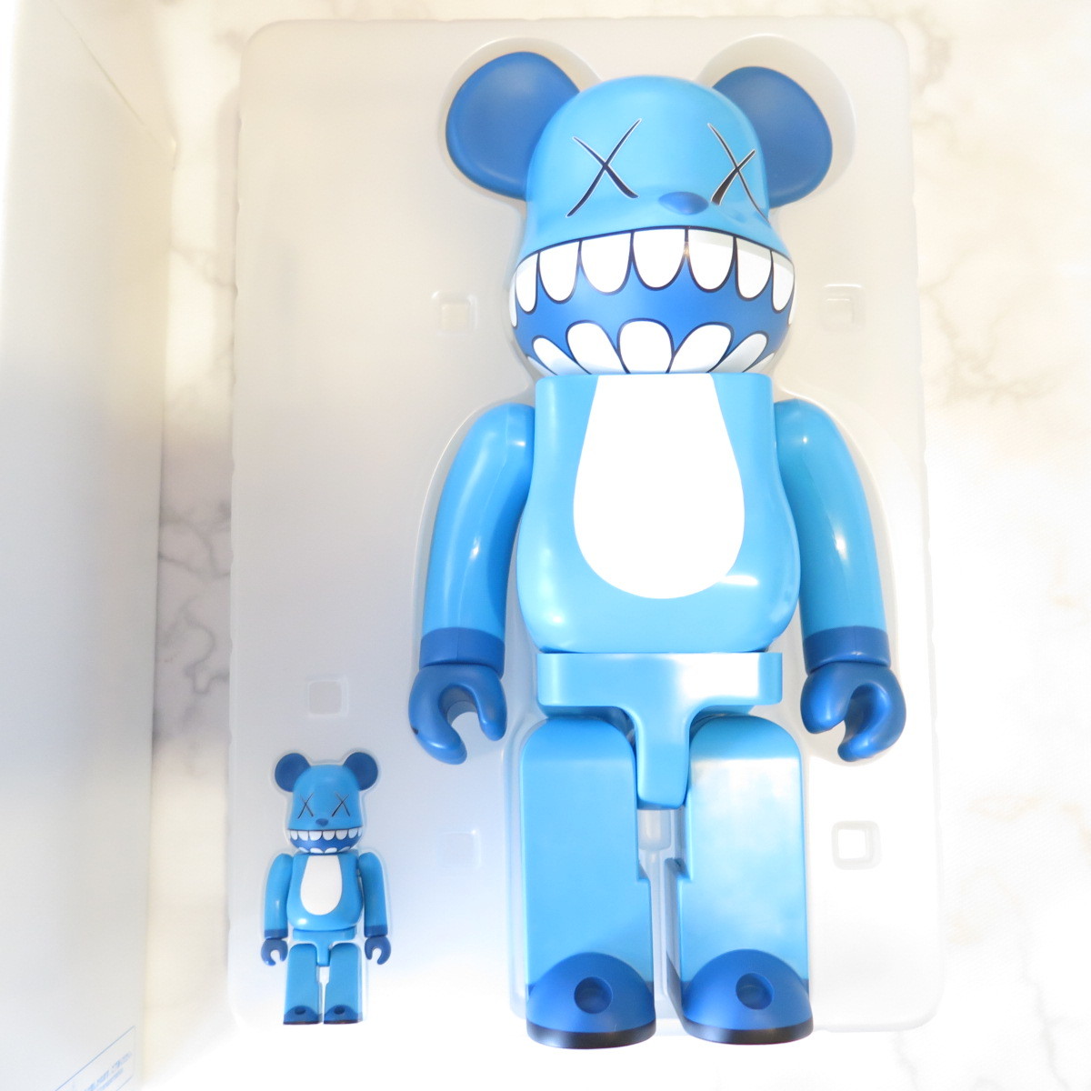 1日元～BE@RBRICK大頭熊公仔 KAWS CHOMPERS a-nation 400%100%組套MEDICOM TOY kauzu 大頭熊公仔 原文:1円～☆BE@RBRICK☆ ベアブリック KAWS CHOMPERS a-nation 400%+100%セット MEDICOM TOY カウズ ベアブリック