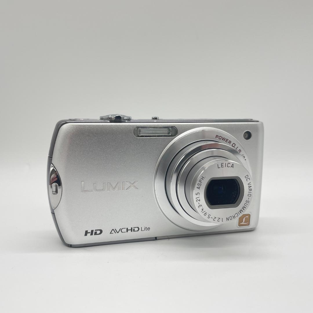【動作確認済み】Panasonic LUMIX DMC-FX70 SILVER　コンデジ　デジカメ　デジタルカメラ　シャッター&フラッシュ動作OK_画像2