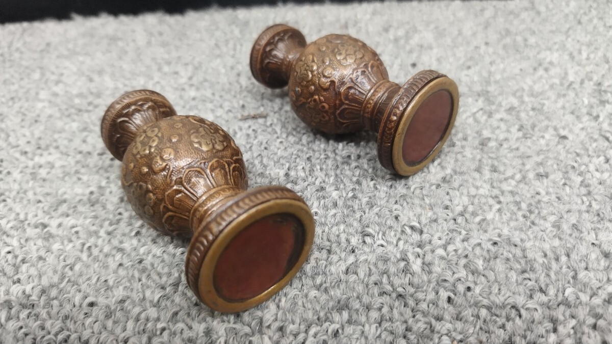 昭和【花器 仏具 2つセット】 仏教美術 銅製 美品 蝋燭立て 骨董 アンティーク 一輪挿し オブジェ 置物の画像3