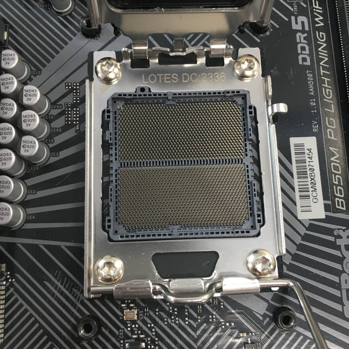 現状品 ASRock マザーボード B650M PG Lightning WiFi AMD Ryzen 7000シリーズ CPU対応 (Soket AM5) B650 Micro ATX マザーボードの画像3