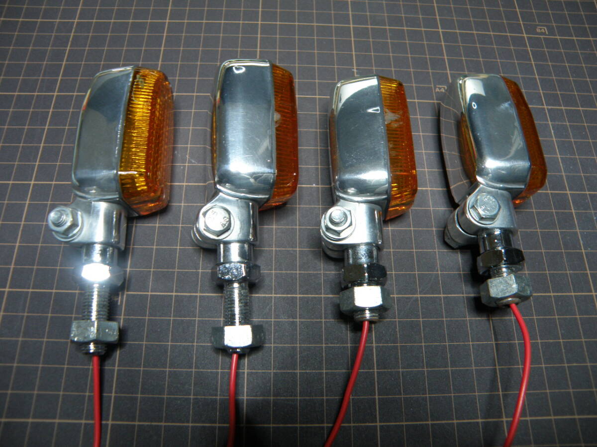 アルミボディ スーパーカブ用ウインカー LED球付き ４個セットの画像1