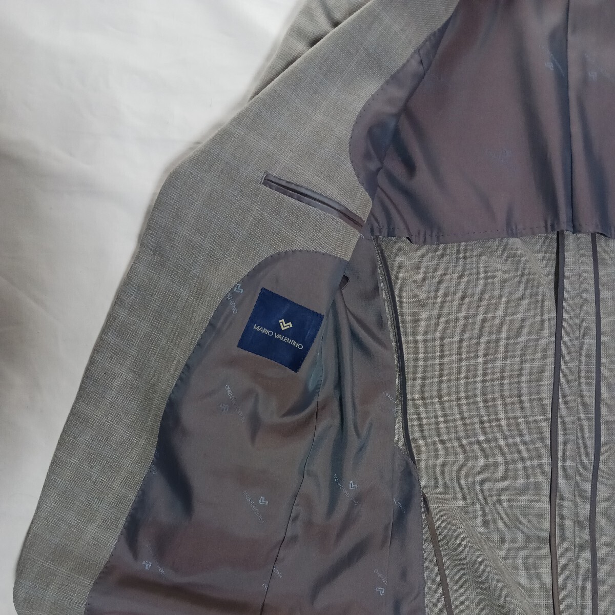 【送料無料】（古着良品）MARIO VALENTINO テーラードジャケット （グレー色） Ｍサイズ の画像5