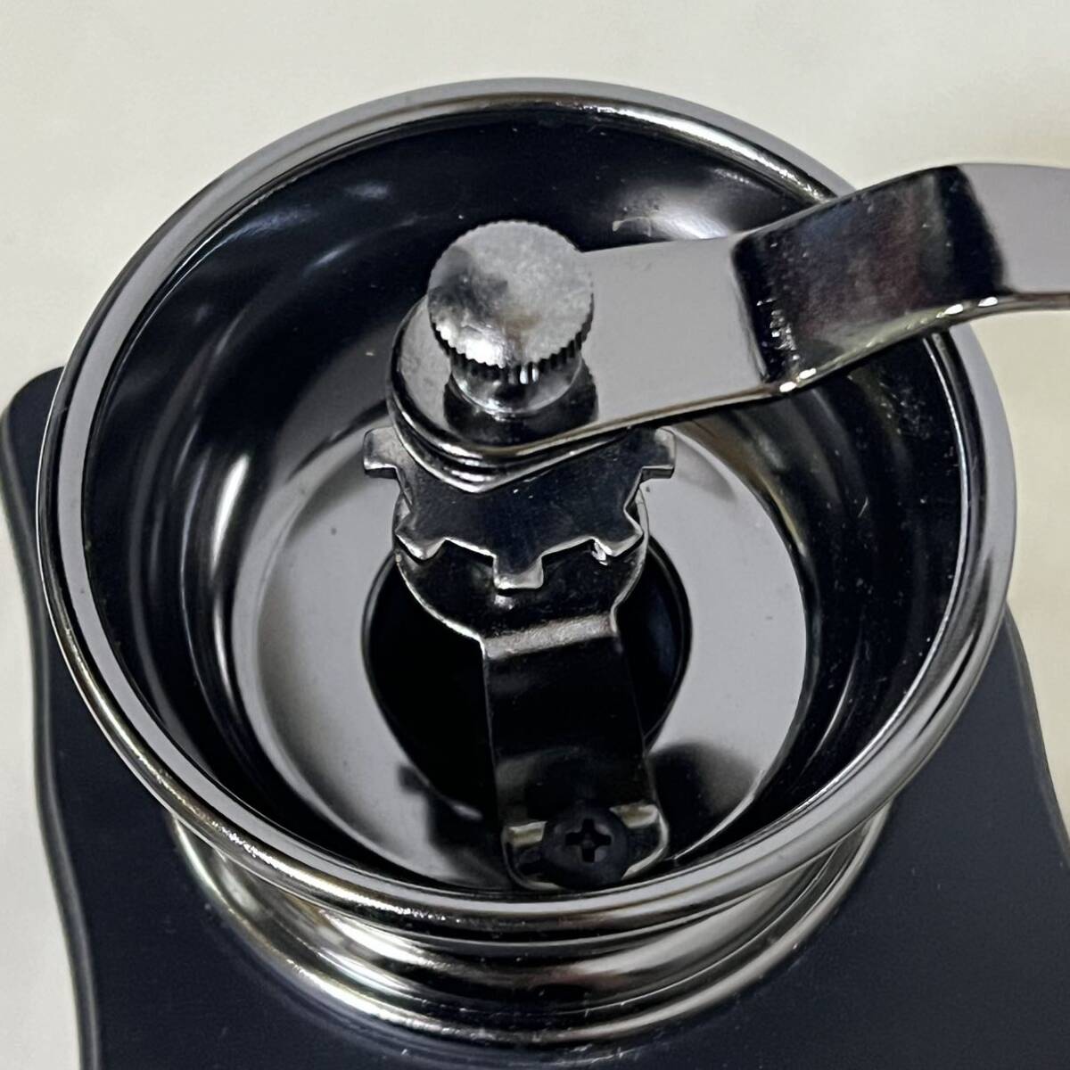 SI■ 未使用 コーヒーミル 黒 ブラック 手動 手挽き コーヒー 木製 COFFEE MILL アンティーク 小型 アウトドア キャップ ハンド_画像7