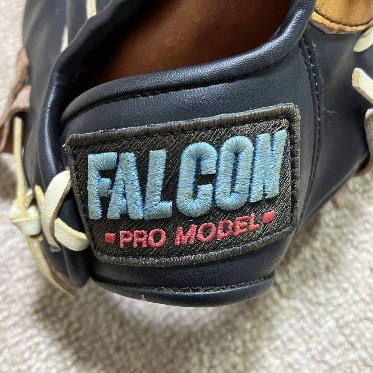 SI■ FALCON ファルコン 野球 グローブ 黒 茶色 ジュニア用 右投げ用 スポーツ 少年 記名あり ブラック ブラウン 運動 軟式 の画像6