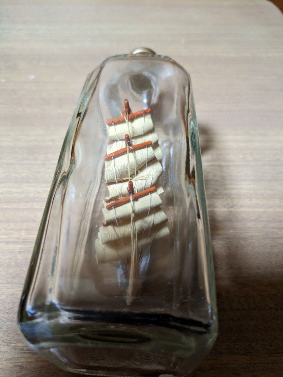 ボトルシップ クリスタル 帆船模型完成品オブジェヴィンテージアンティークインテリア昭和レトロニッカウイスキー置物飾り住まい