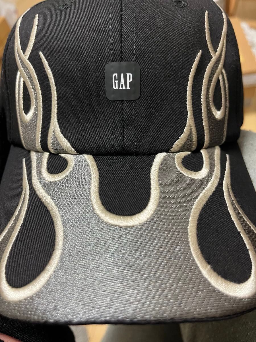 【即購入可能！】YEEZY × GAP キャップ