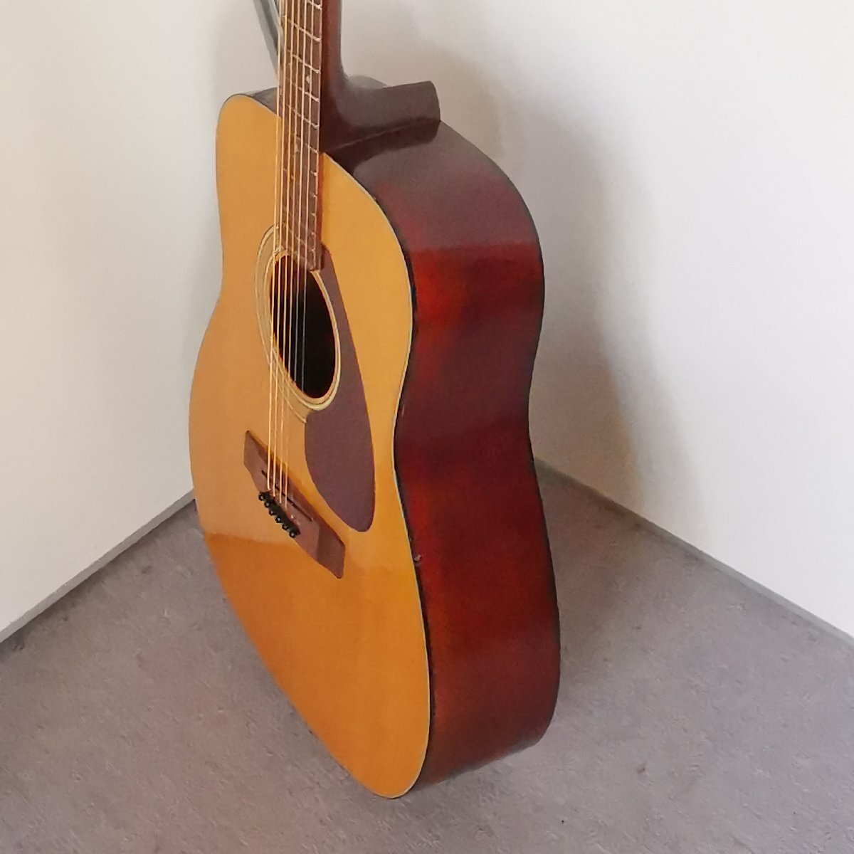 YAMAHA ヤマハ FG-200 アコースティックギター アコギ 弦楽器 ハードケース付 現状品 Z5500_画像6