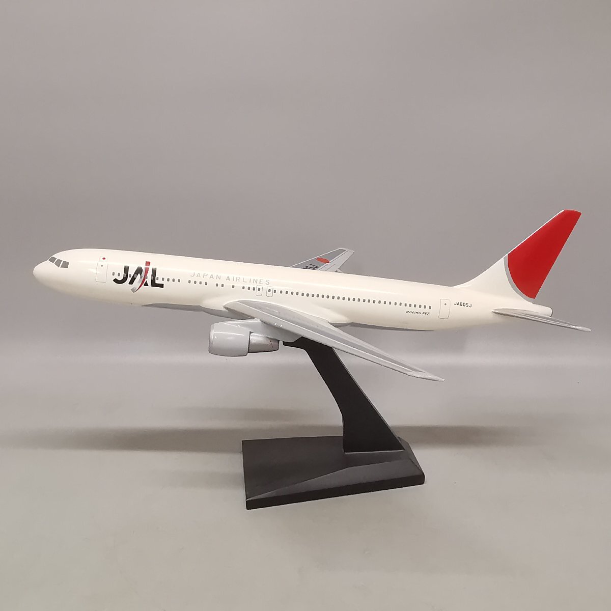 航空機 模型 JAL 日本航空 B767-200 JA605J 1/100 台座付 Z5592の画像7