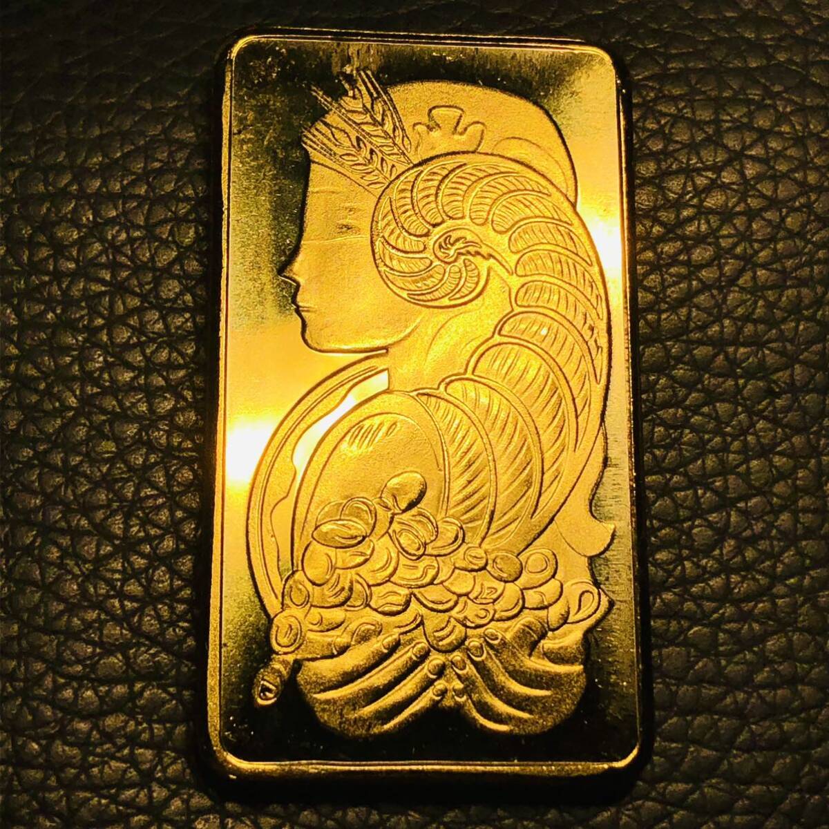 外国古銭　スイス　SUISSE 1オンス　大型金貨　ゴールドバー　カプセル付き_画像1