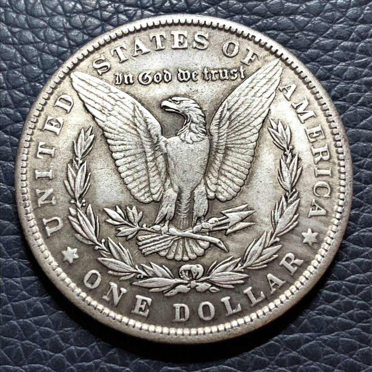 外国古銭 アメリカ 1881年 ONE DOLLAR イーグル 一円銀貨 大型銀貨 貿易銀 古銭 希少の画像2