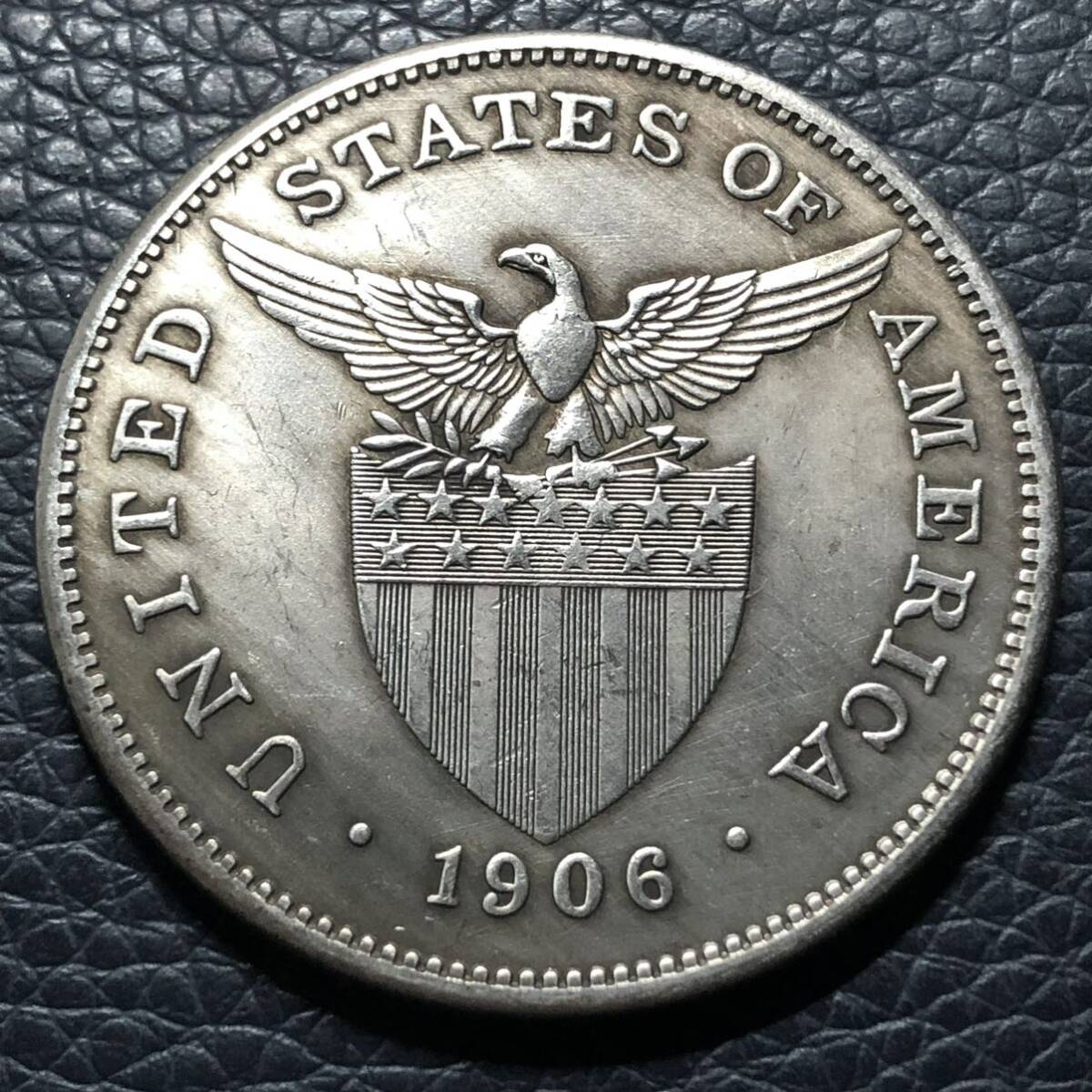 外国古銭 米国領フィリピン古銭 1フィリピン・ペソ銀貨 1906年 諸島島国政府 大型銀貨 の画像1
