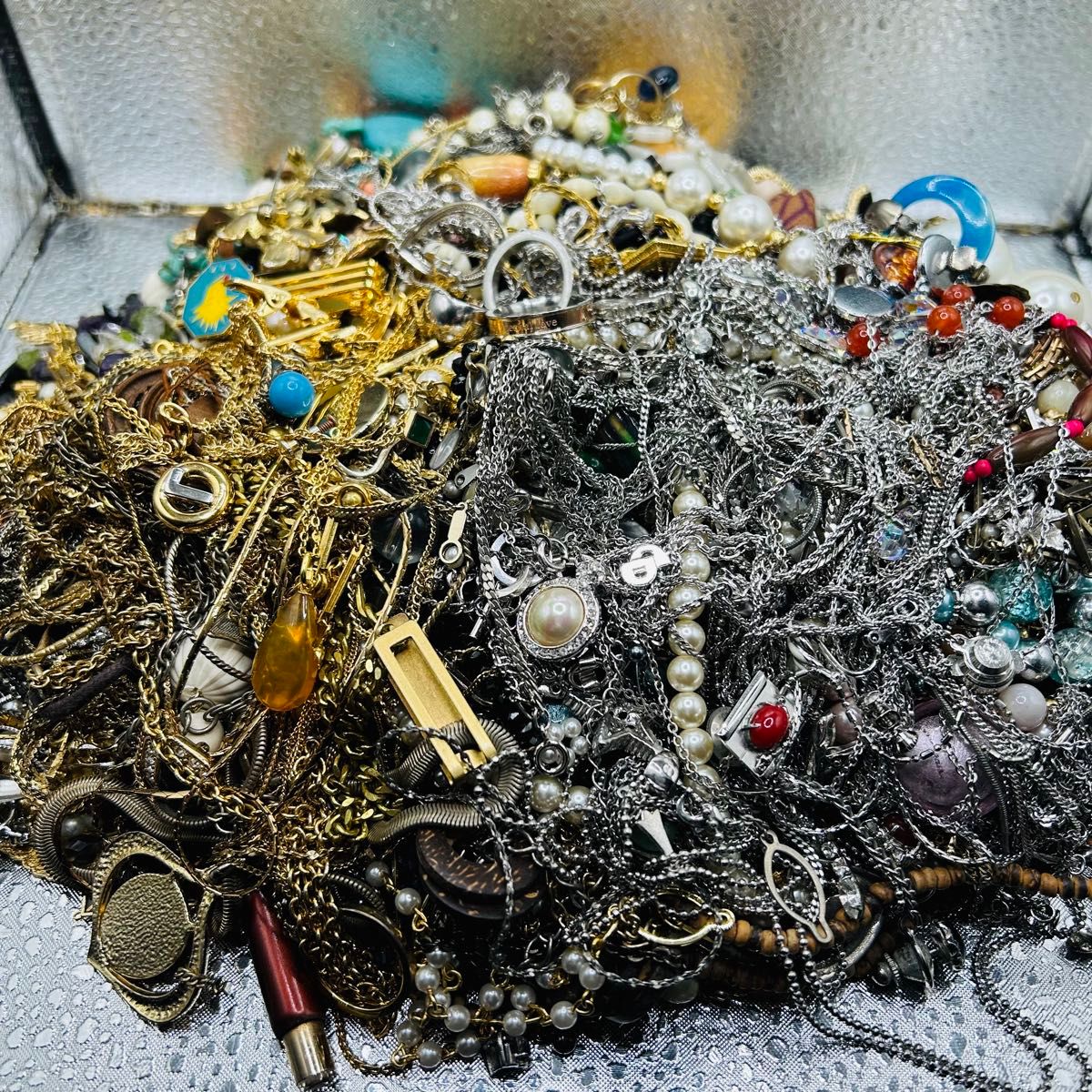 アクセサリー イミテーション まとめ売り 重量 約3.2kg ジャンク 大量ジャンクアクセサリー まとめ売り約2 6kg ネックレス 指輪