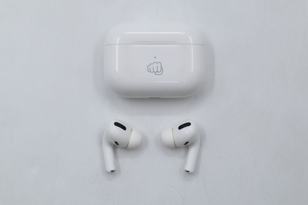 ★☆全額返金保証！最速発送！【Air Pods Pro with Wireless Charging Case 動作確認済】★☆（202403-04935-Skaitori）の画像1