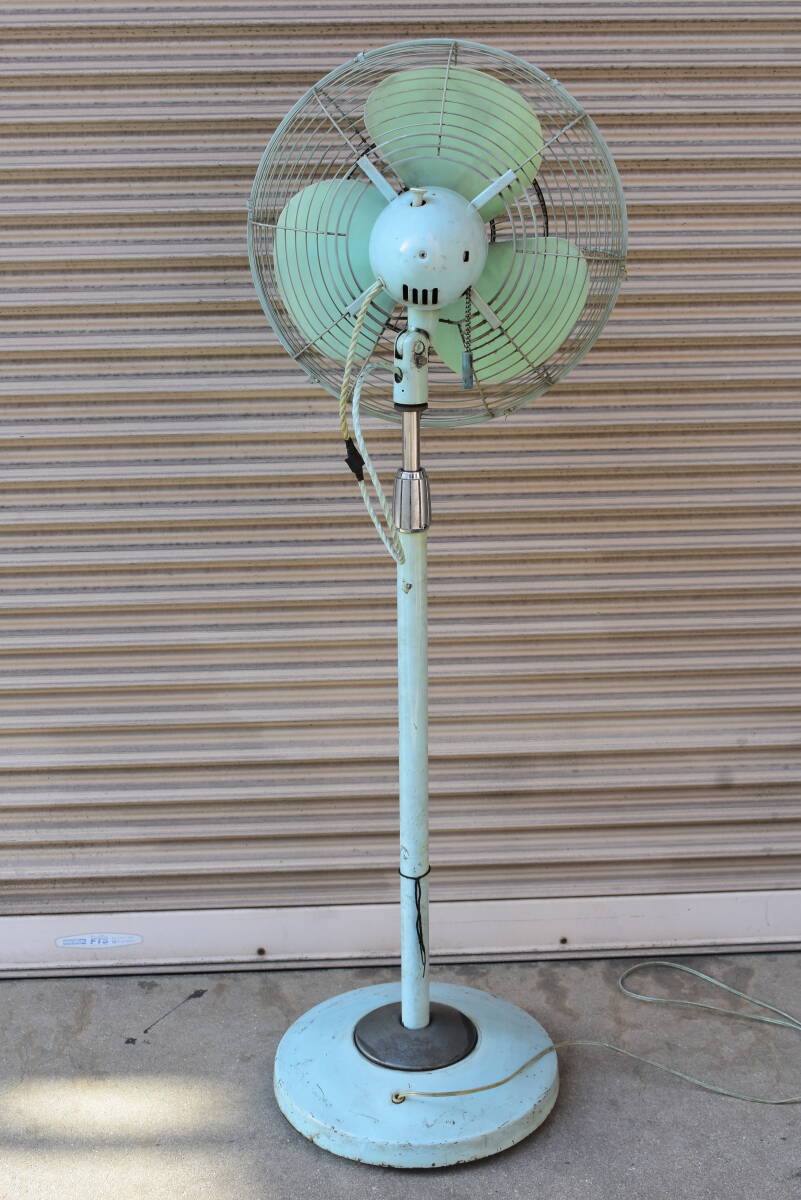 うぶ品 希少 昭和レトロ ナショナル NATIONAL ELECTRIC FAN 40W2 大型扇風機 3枚羽根 40cmタイプ 未整備品 ジャンクの画像3