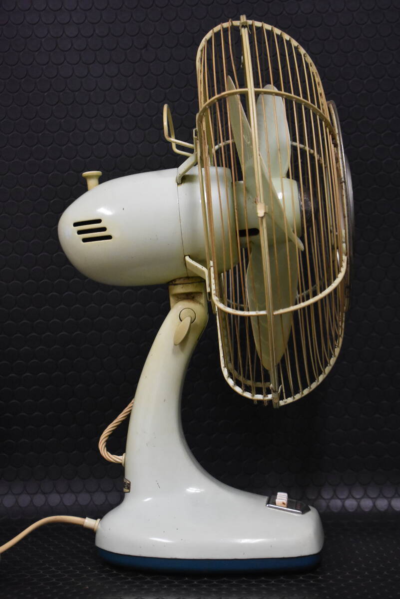 うぶ品　昭和レトロ　NATIONAL ELECRRIC FAN　M-10B2　ナショナル扇風機　３枚羽根　グリーン　アンティーク　未整備品　稼働品　ジャンク_画像5