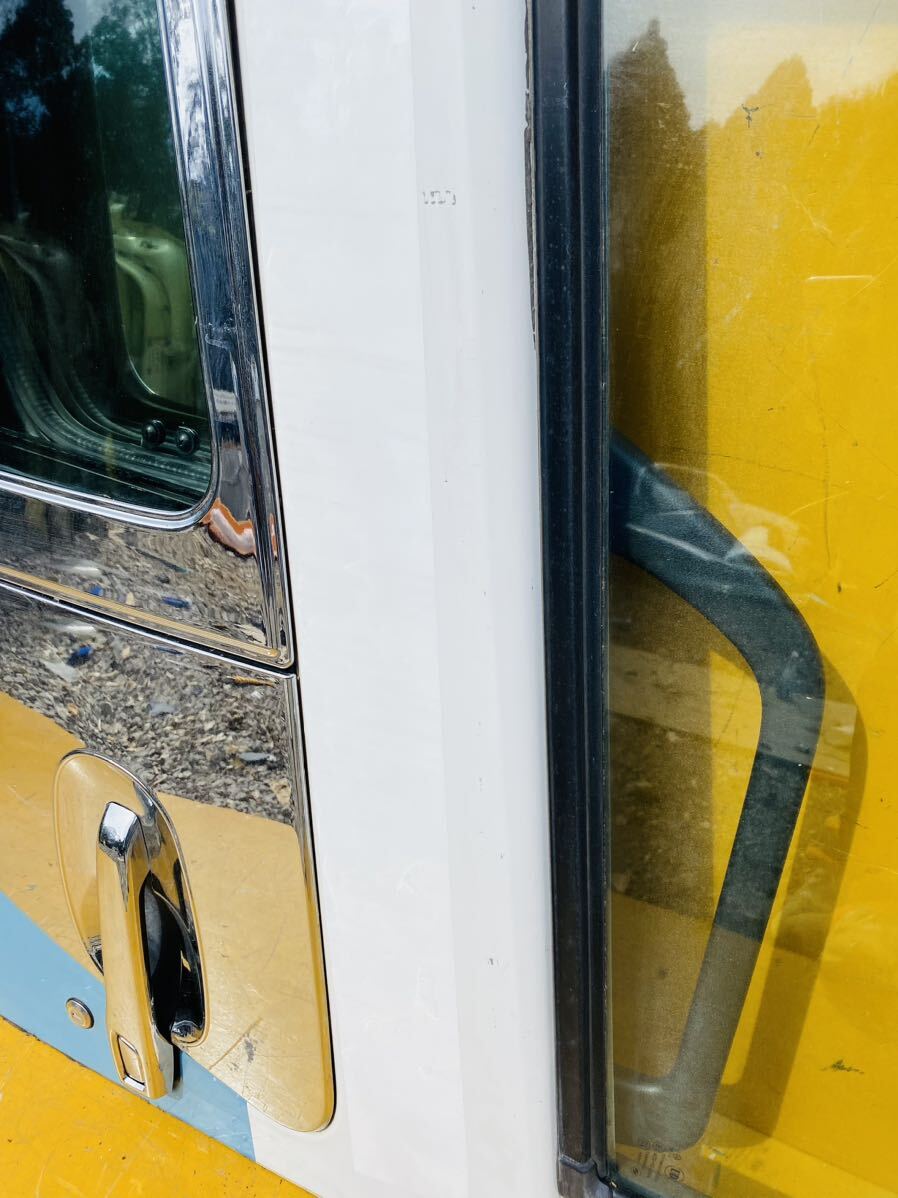 日産　UD クオン　ドア　左側　助席側　メッキ　ドアバイザー　ドアノブ　ドアガラス　内装　配線_画像6