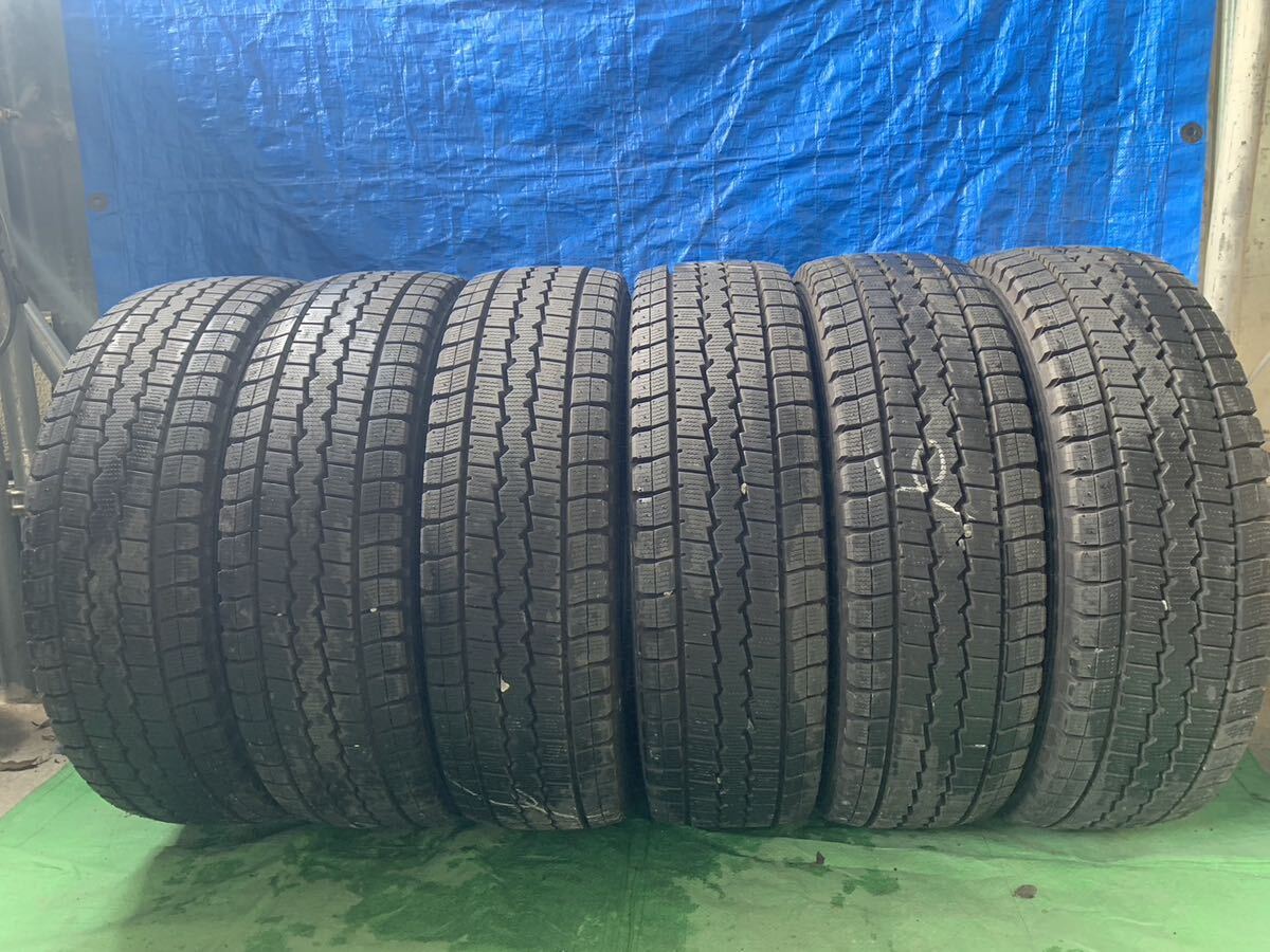 205/70R16 111/109 L LTダンロップ WINTER MAXX LT03 スタッドレス6本タイヤ 11mm〜 12mm 送料無料の画像1