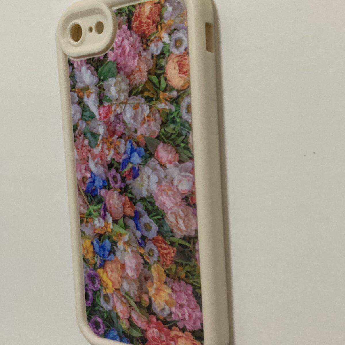 新品 iPhone SE2.3 iPhone7/8スマホケース　小花柄　花柄　春コーデ カラフルかわいい 花畑 ホワイト 植物 自然 ソフトケース　花_画像3