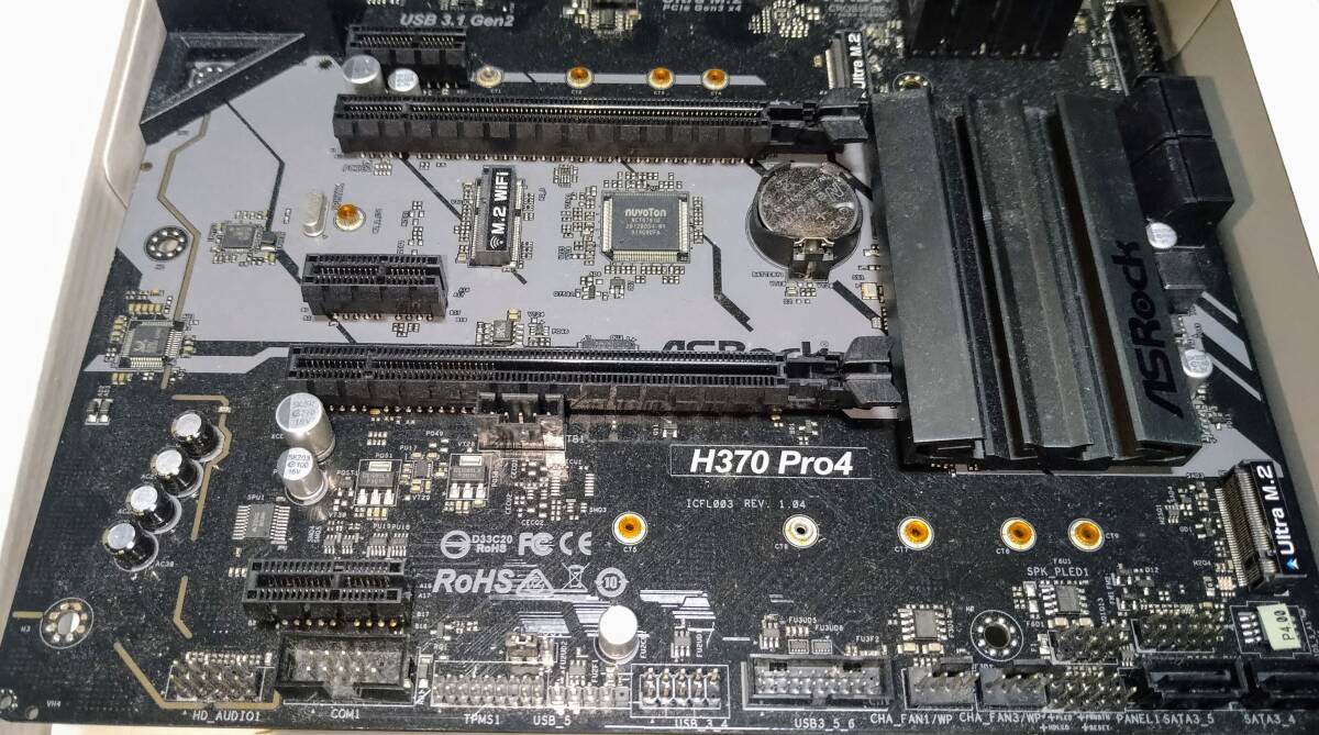 Asrock H370Pro4 動作不能 ピン曲がりあり 部品取りジャンク扱いの画像2