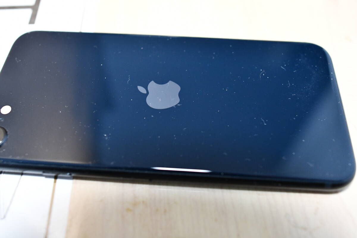 iPhone SE 第3世代 64GB ブラック シムフリー バッテリー100パーセント 本体のみの画像2