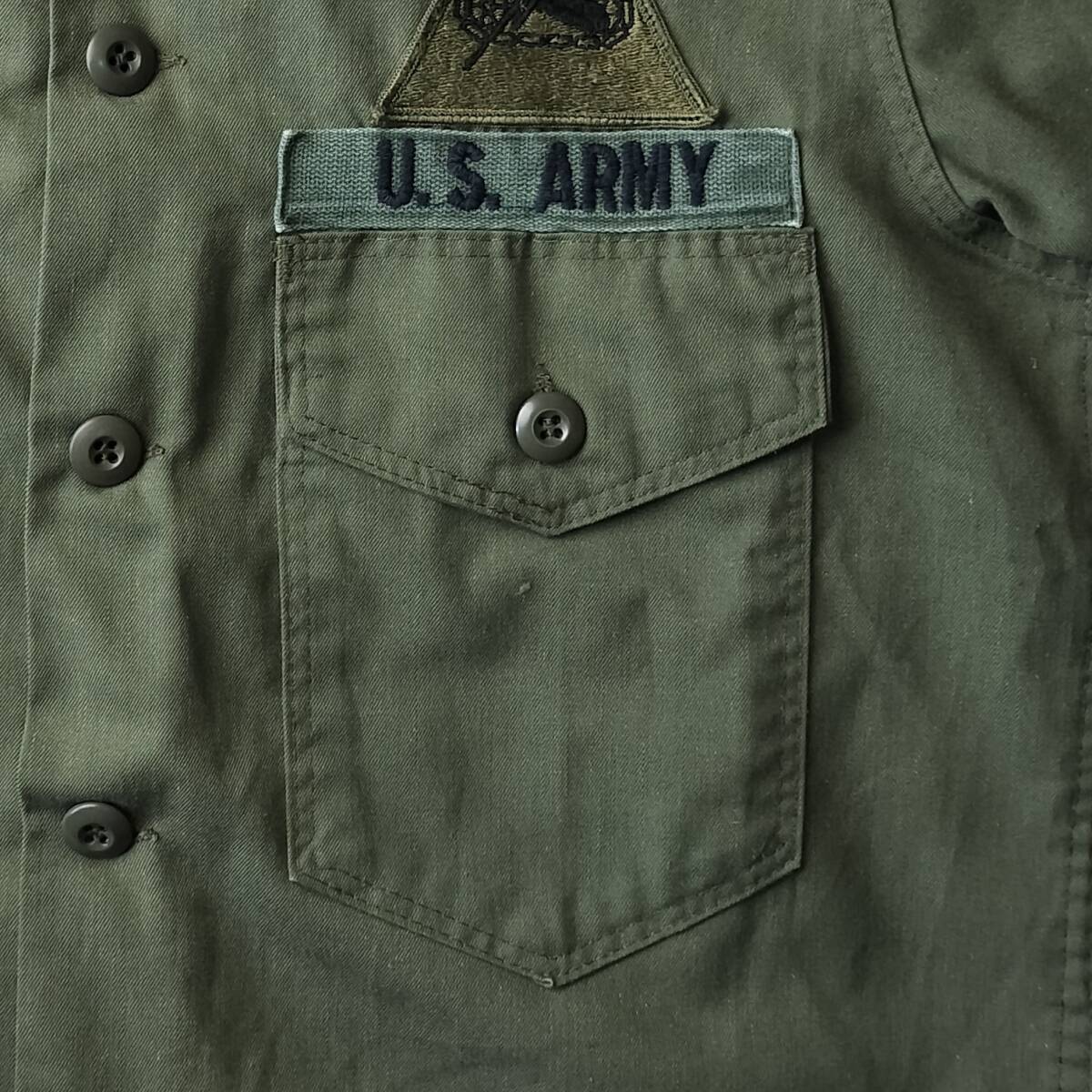 1970's アメリカ軍 ユーティリティーシャツ ファティーグシャツ ヴィンテージ U.S.ARMY 部隊章パッチ付き オリーブグリーン 希少の画像6