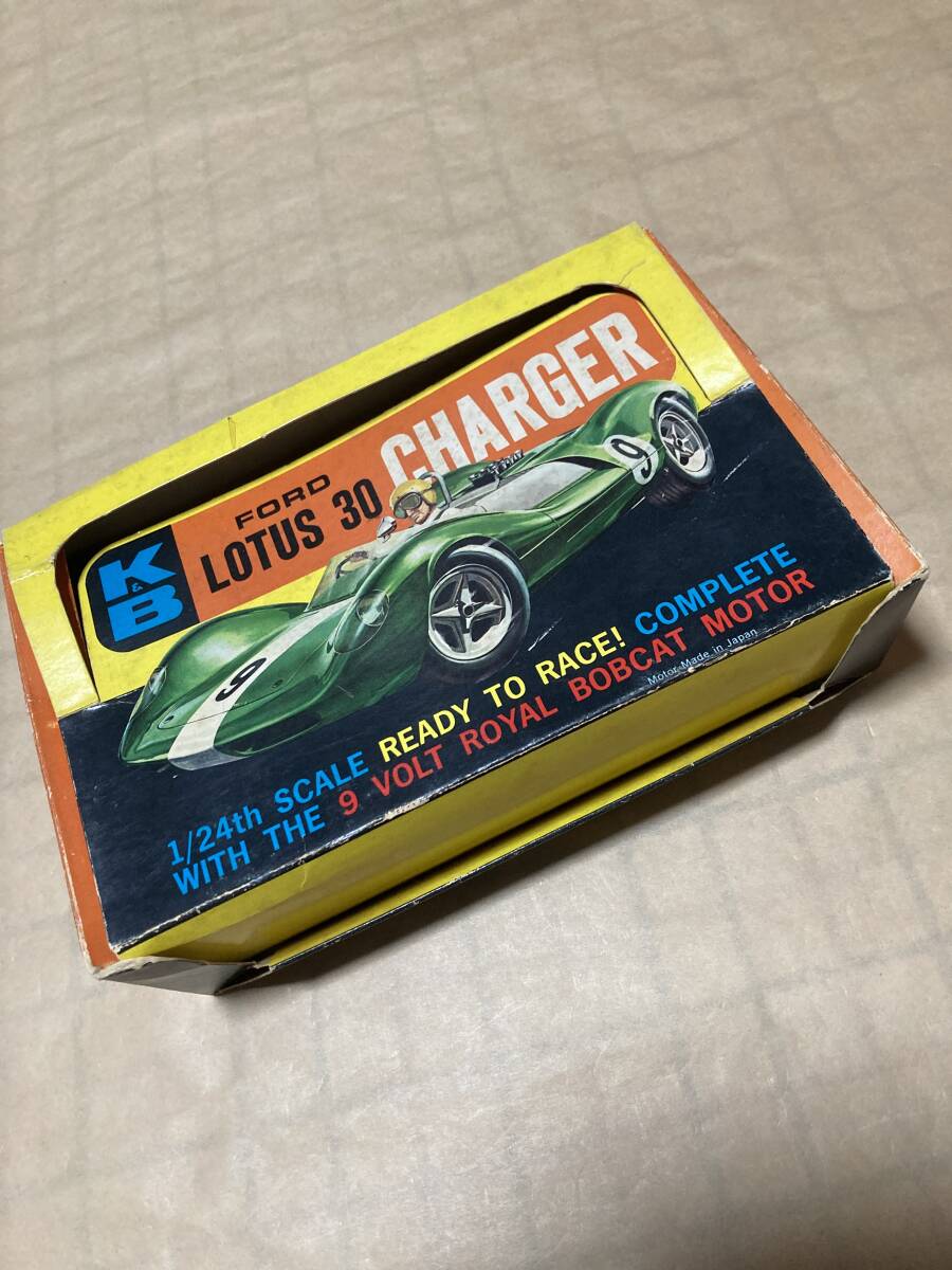 送料無料　K&B 1/24 LOTUS 30 CHARGER 