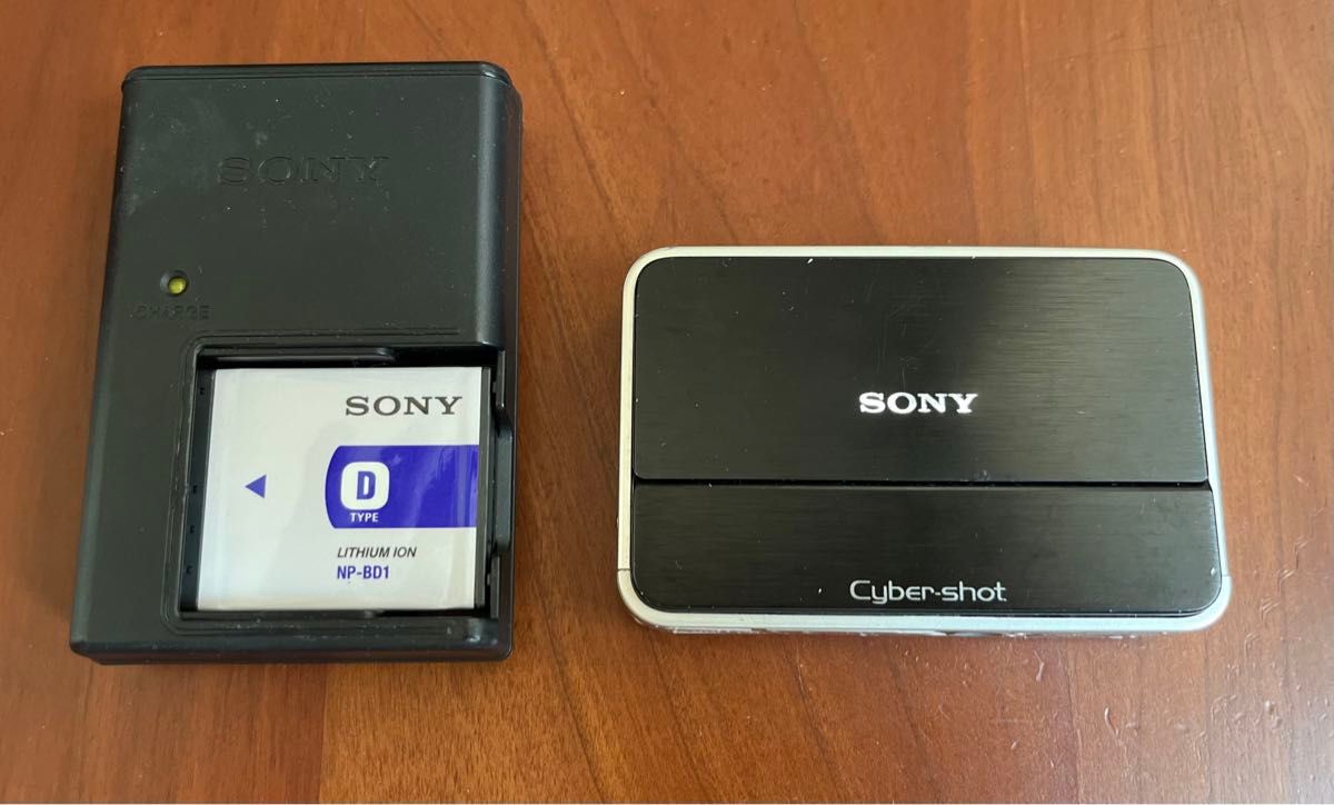Sony Cybershot DSC-T2 8MP ソニー コンパクトデジタルカメラ Sony Cybershot DSC-T2 8MP ソニー コンパクトデジタルカメラ